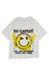 Be Yourself Yazılı Göz Kırpma Emojisi Tasarım Baskılı Oversize Unisex Beyaz T-Shirt - 2